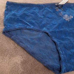 Victoria's secret NWT size M lace panties